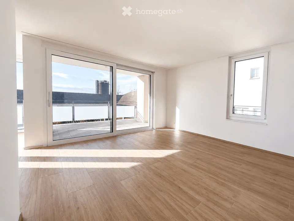 Helle 3.5-Zimmer-Wohnung mit Balkon und schöner Aussicht in Dornach