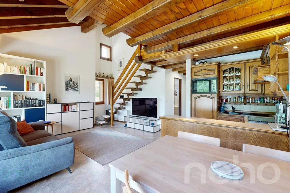 Charmant duplex de 2,5 pièces en résidence secondaire à Lax (Valais)