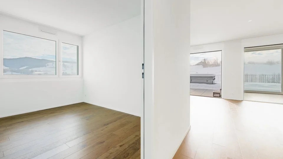 Procedura di offerta | Appartamento in proprietà esclusiva con jacuzzi & vista a lunga distanza inalterata