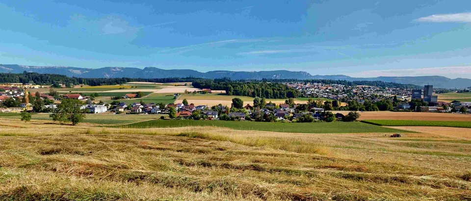 Fasch allei. U trotzdäm z Mitz drin.