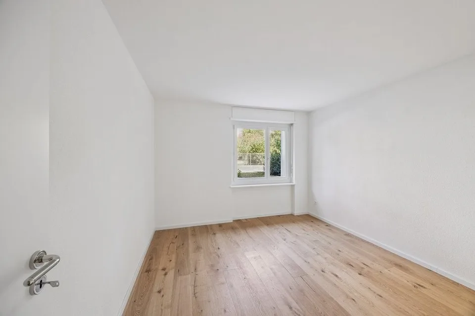 NEU - MODERN MIT GROSSZÜGIGEM BALKON