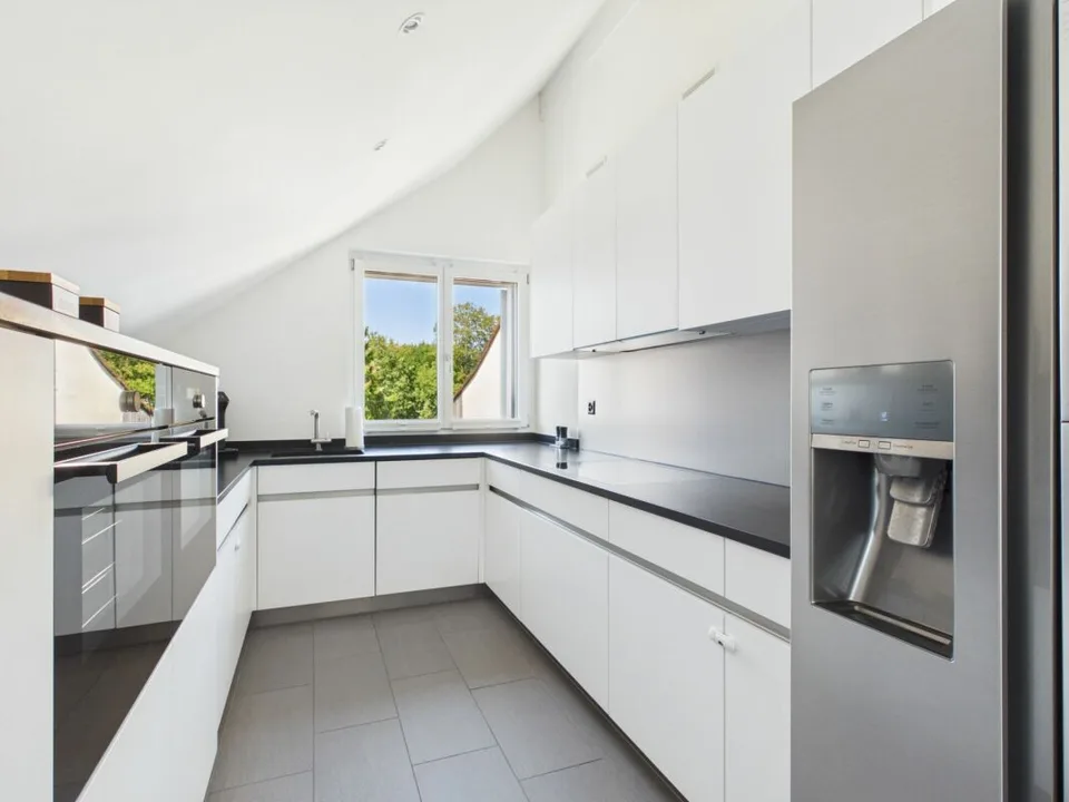 UNIQUE SPATIAL EXPERIENCE WITH SUNNY TERRACE