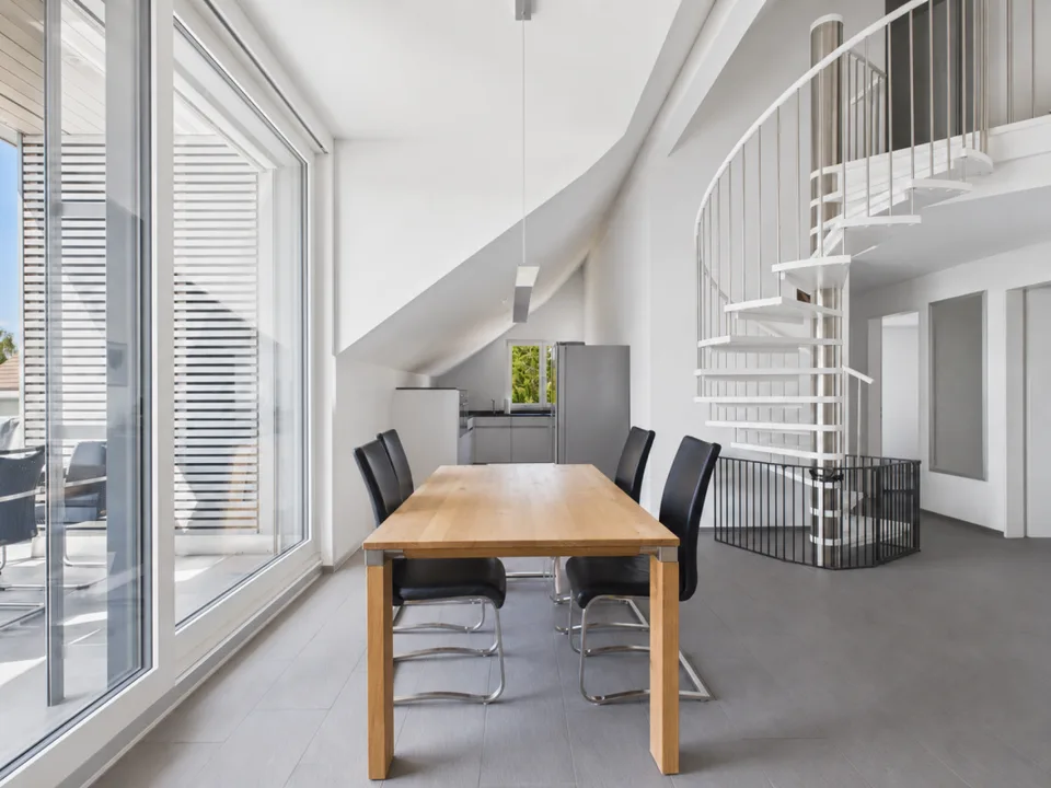 UNIQUE SPATIAL EXPERIENCE WITH SUNNY TERRACE