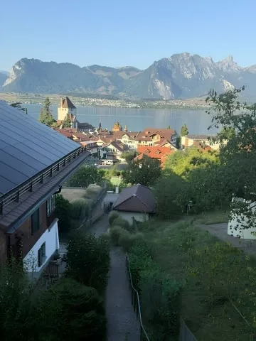 Charming 4-room apartment with lake view in Oberhofen on Lake Thun