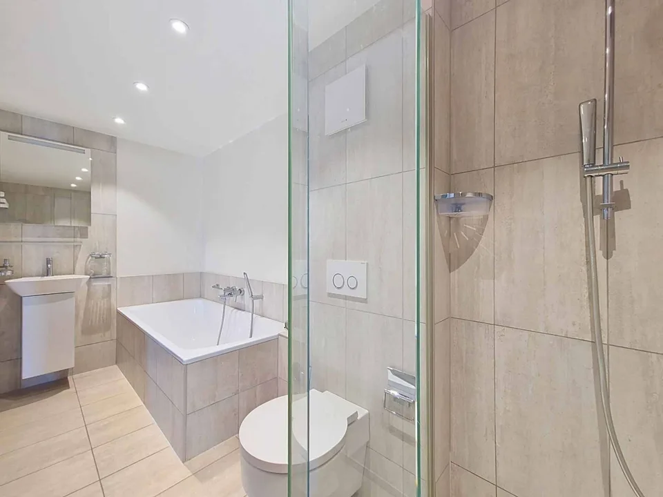 Elegantes 4,5-Zimmer-Apartment mit zwei Balkonen im Herzen von Yverdon-les-Bains