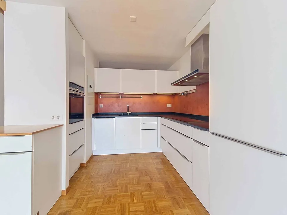 Elegantes 4,5-Zimmer-Apartment mit zwei Balkonen im Herzen von Yverdon-les-Bains