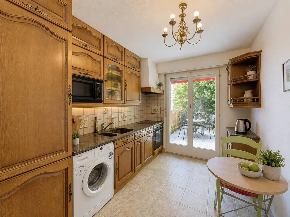 Charmantes 2.5-Zimmer-Wohnung mit großer Terrasse und Seeblick