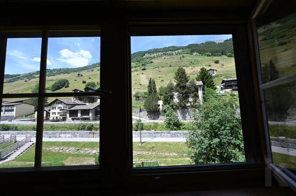 Geräumige 4.5 Zi-Ferienwohnung in Vals