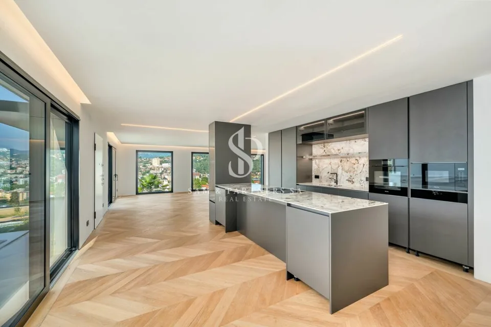 Exklusives Duplex mit Pool