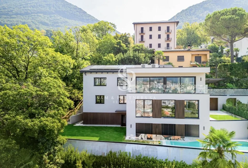 Exklusives Duplex mit Pool