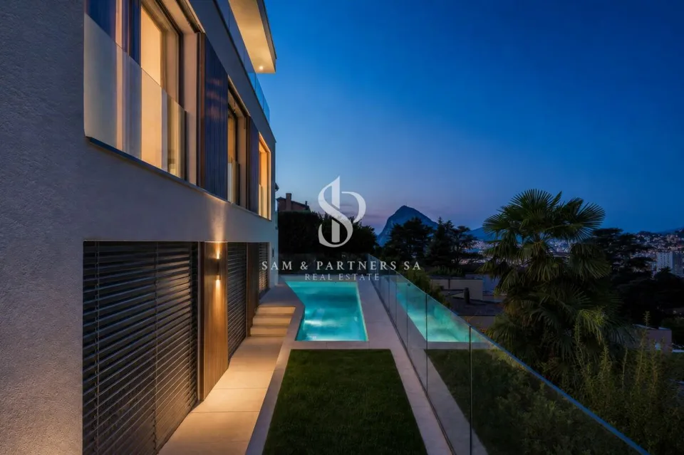Exklusives Duplex mit Pool