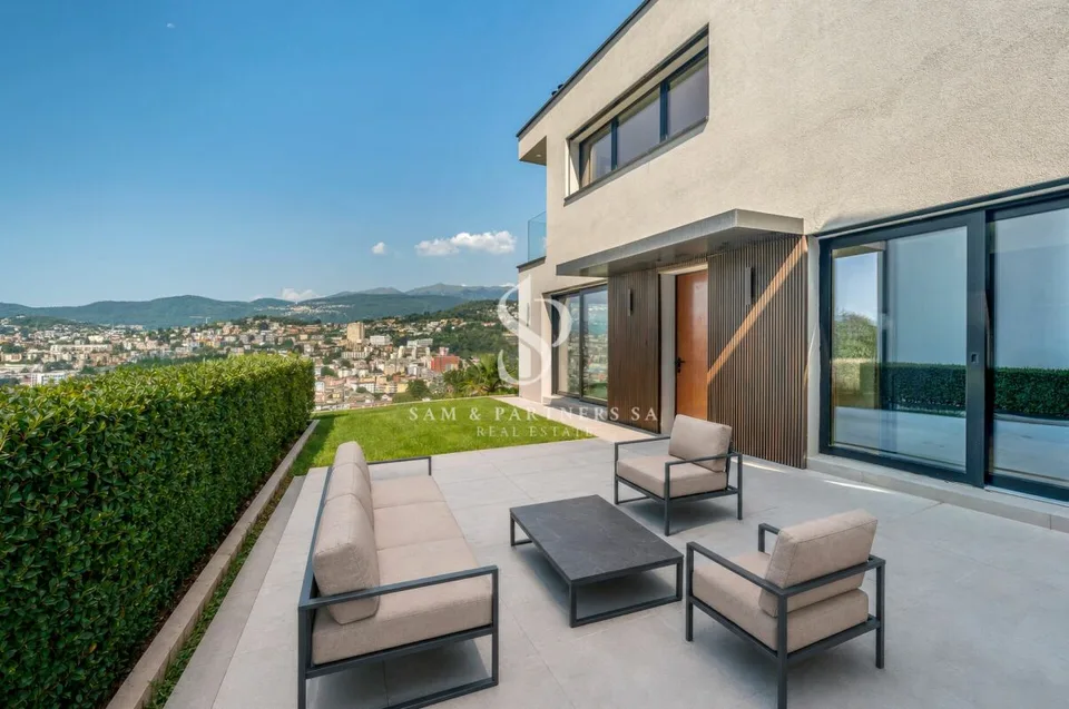 Exklusives Duplex mit Pool
