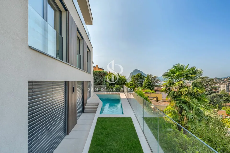 Exklusives Duplex mit Pool