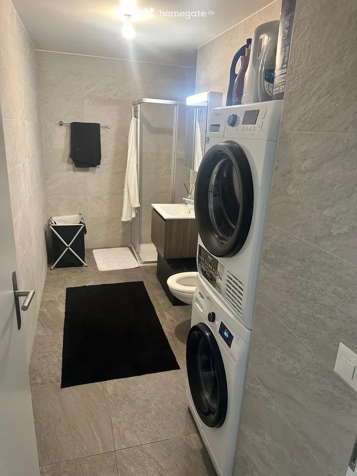 Zu vermieten schönes helles Studio in Chavornay CHF 1250. NK