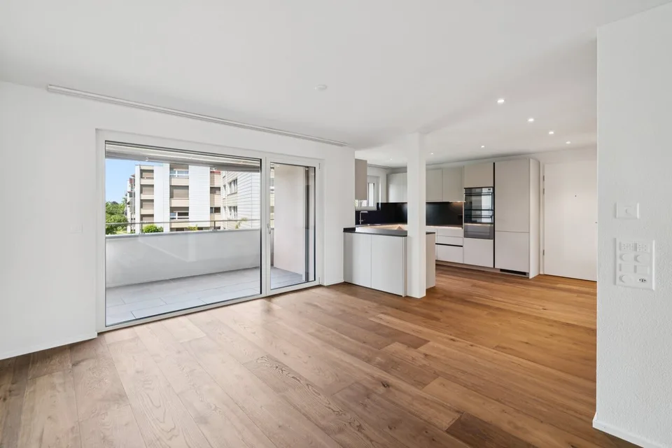 Appartement moderne 4,5 pièces avec trois balcons couverts