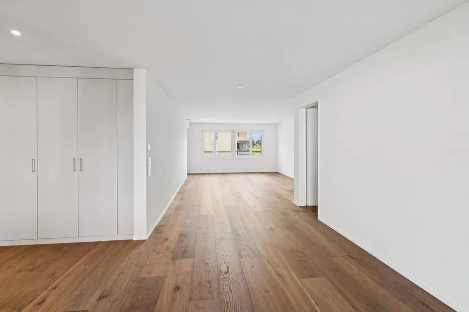 Appartamento moderno 4,5 locali con tre balconi coperti