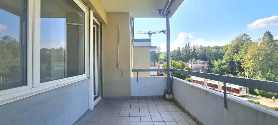 Appartamento di 4,5 locali con balcone