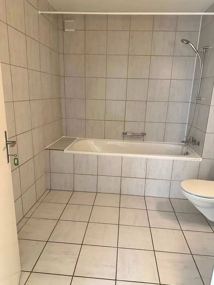 Charmante 4.5 Zimmer Wohnung mit grosser Laube - ab sofort verfügbar!