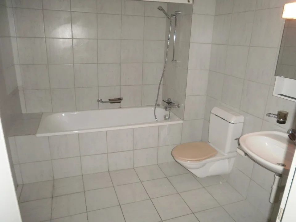 Charmante 4.5 Zimmer Wohnung mit grosser Laube - ab sofort verfügbar!