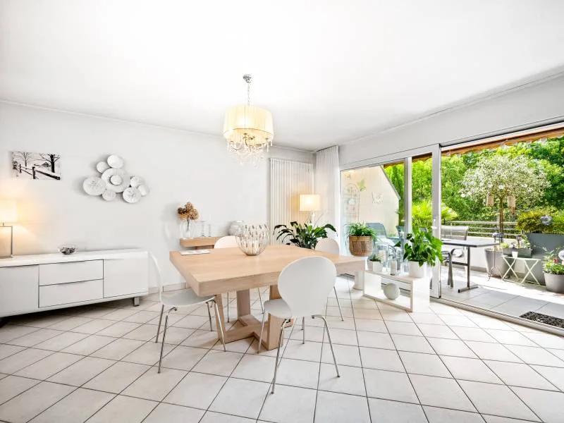 Appartement mit Durchgang - Nyon