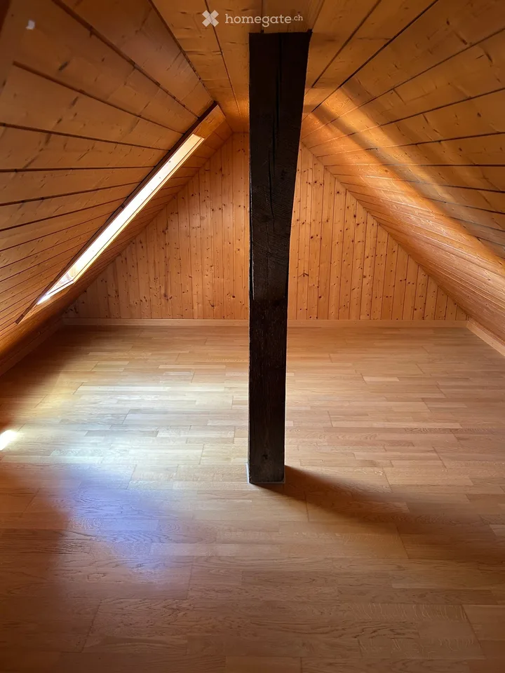 Helle 5.5-Zimmer-Wohnung im 2. OG in Niederglatt