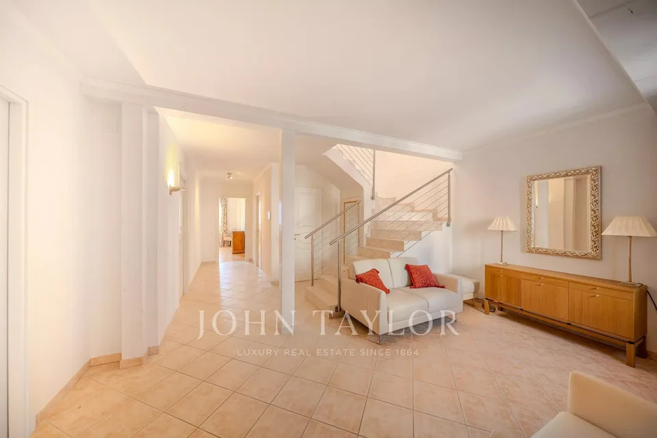 Appartement face au lac au coeur de Montreux