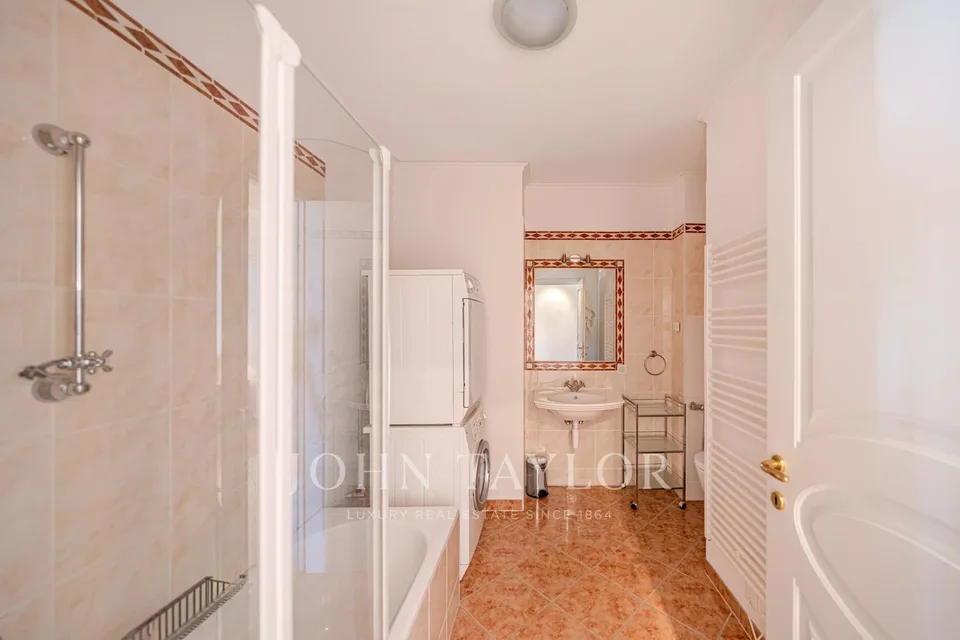 Appartement face au lac au coeur de Montreux