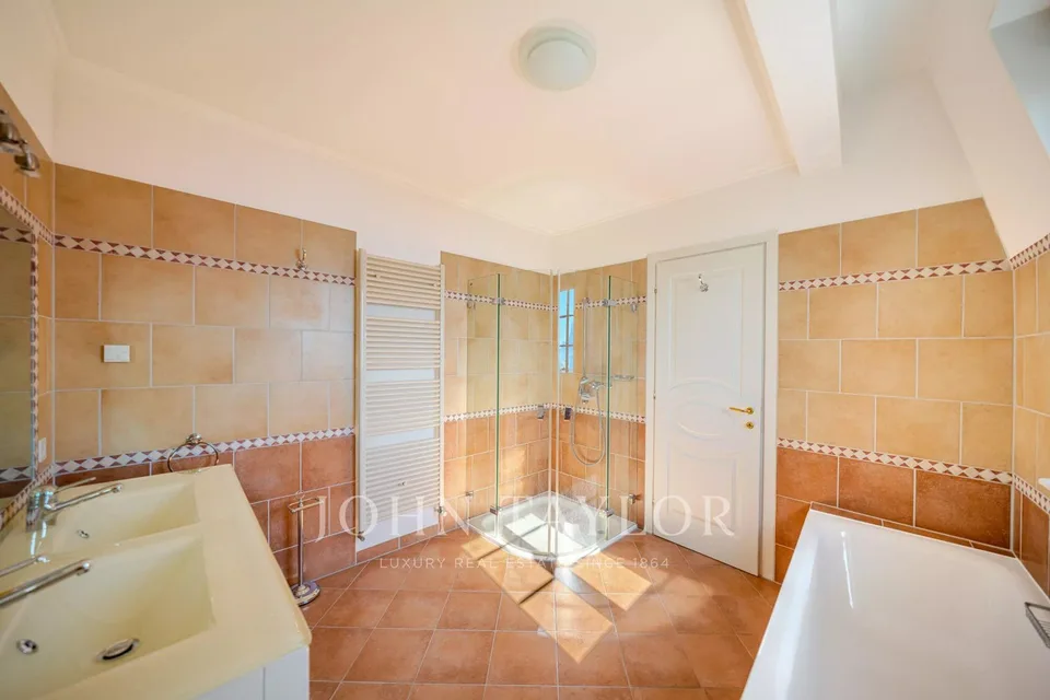 Appartement face au lac au coeur de Montreux