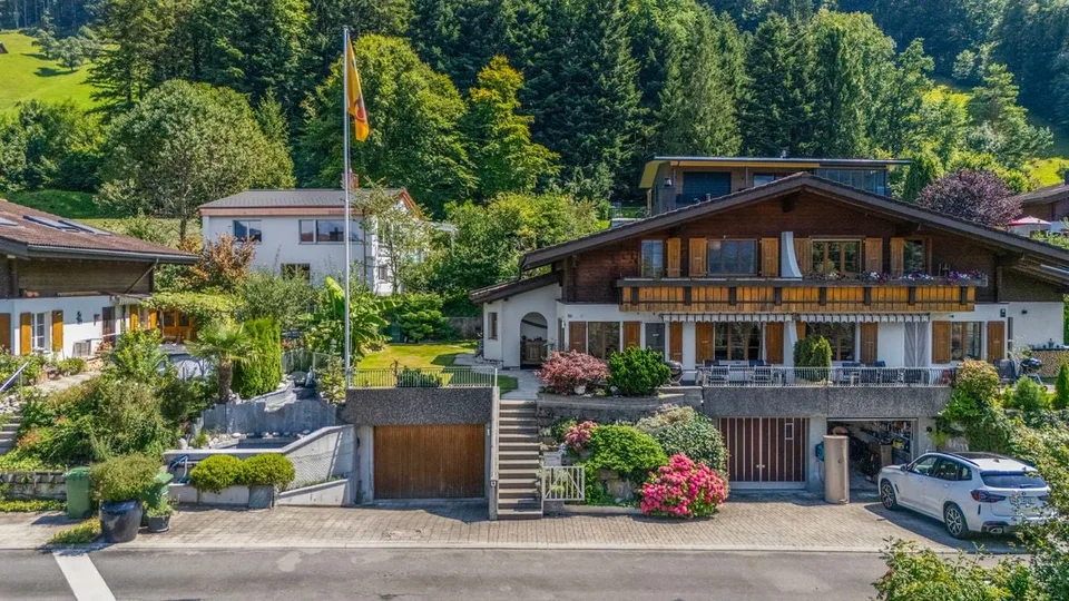 Maison à deux familles avec vue panoramique à couper le souffle