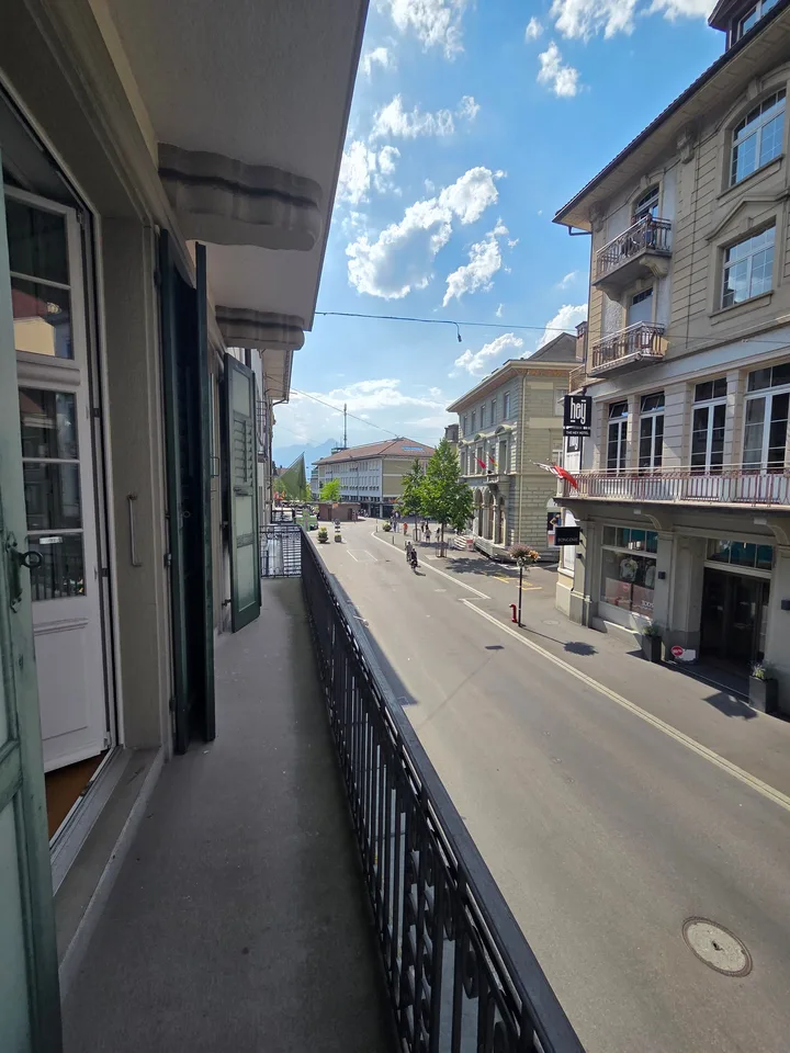 Stilvolle 5-Zimmerwohnung mit Altbaucharme im Herzen von Interlaken