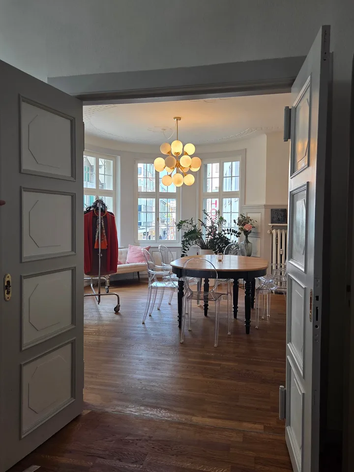 Stilvolle 5-Zimmerwohnung mit Altbaucharme im Herzen von Interlaken