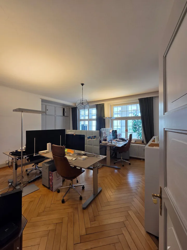 Stilvolle 5-Zimmerwohnung mit Altbaucharme im Herzen von Interlaken