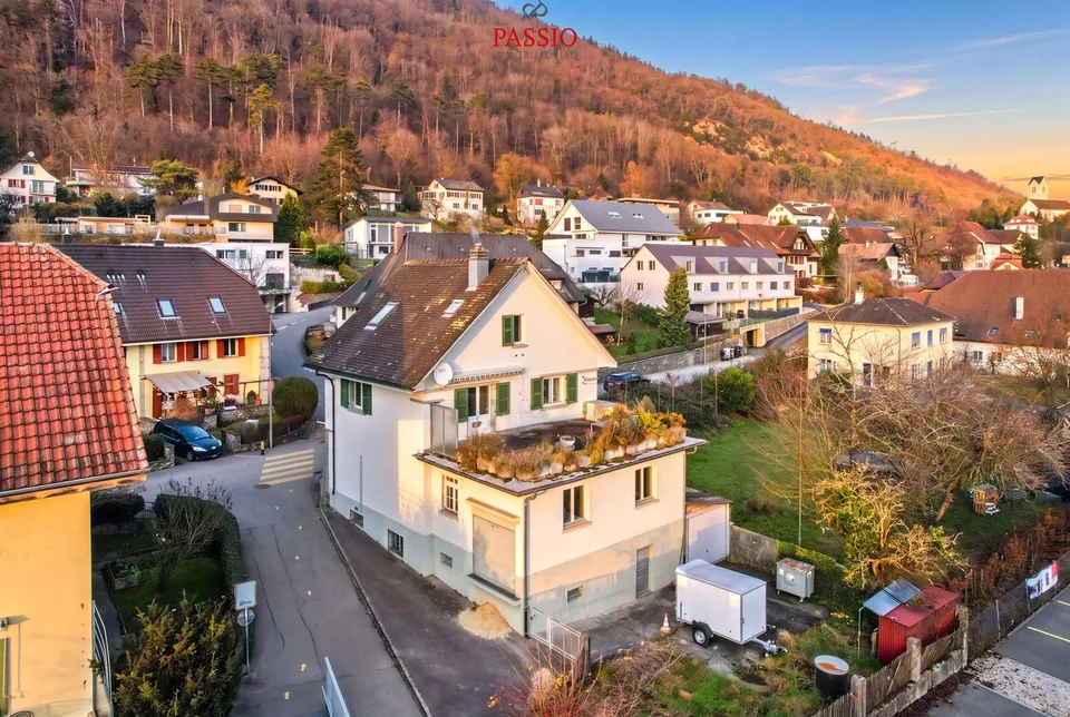 Maison d'habitation, de travail et de développement avec un potentiel d'utilisation polyvalent