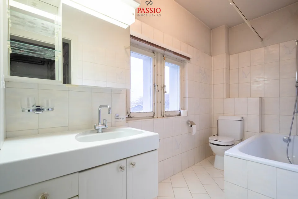 Maison d'habitation, de travail et de développement avec un potentiel d'utilisation polyvalent