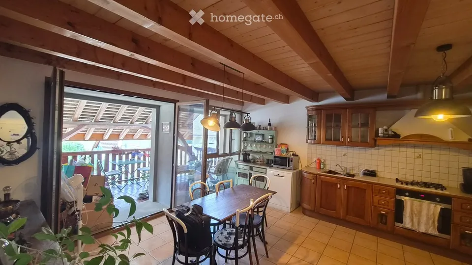 Charmant 3.5 pièces de 120 m² à Éclagnens grand balcon calme