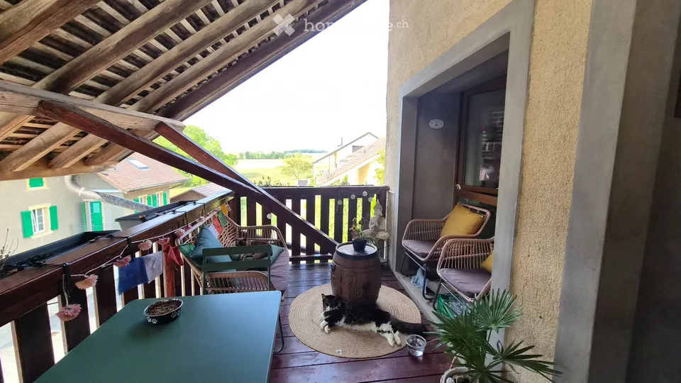 Charmant 3.5 pièces de 120 m² à Éclagnens grand balcon calme