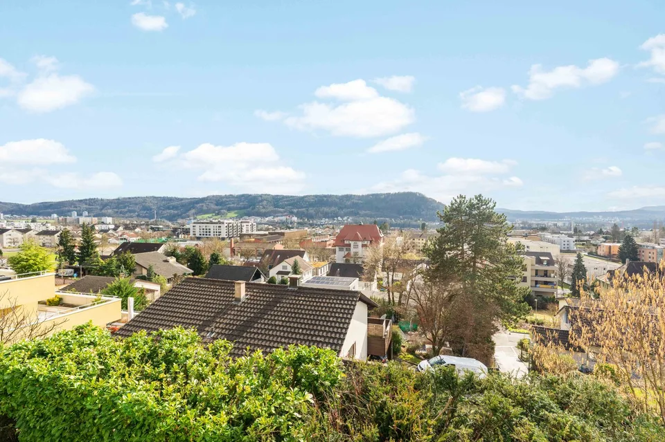 Privileged location with fantastic views and plenty of privacy