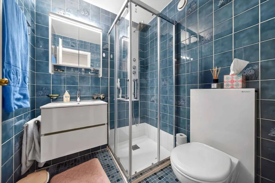 Top floor - 6 rooms with private elevator and large terrace