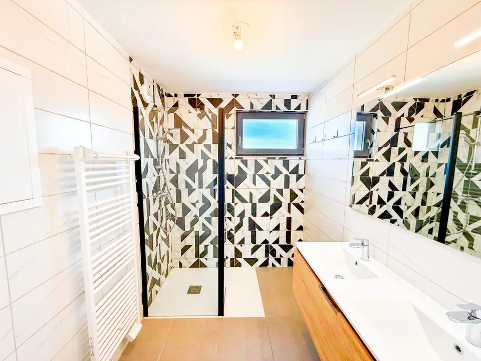 Loft-Penthouse et son Rooftop à 360, à la frontière en France