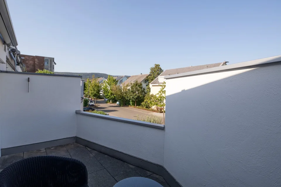 Charming 5½-room row house in Therwil for sale