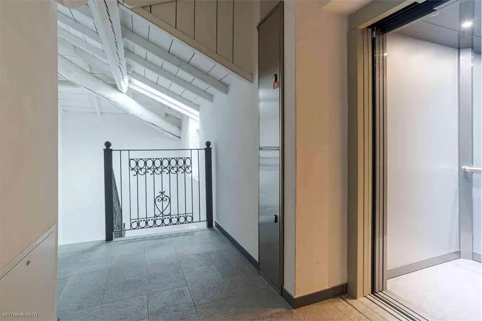 BALERNA | KOMPLETT SANIERTE PALAZZINA - HERVORRAGENDE GELEGENHEIT