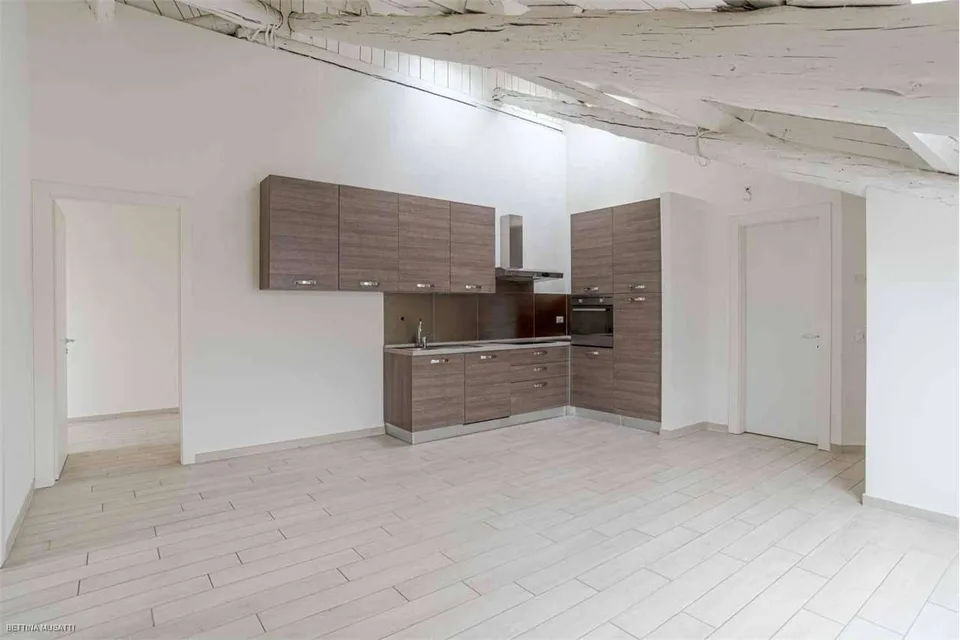 BALERNA | KOMPLETT SANIERTE PALAZZINA - HERVORRAGENDE GELEGENHEIT
