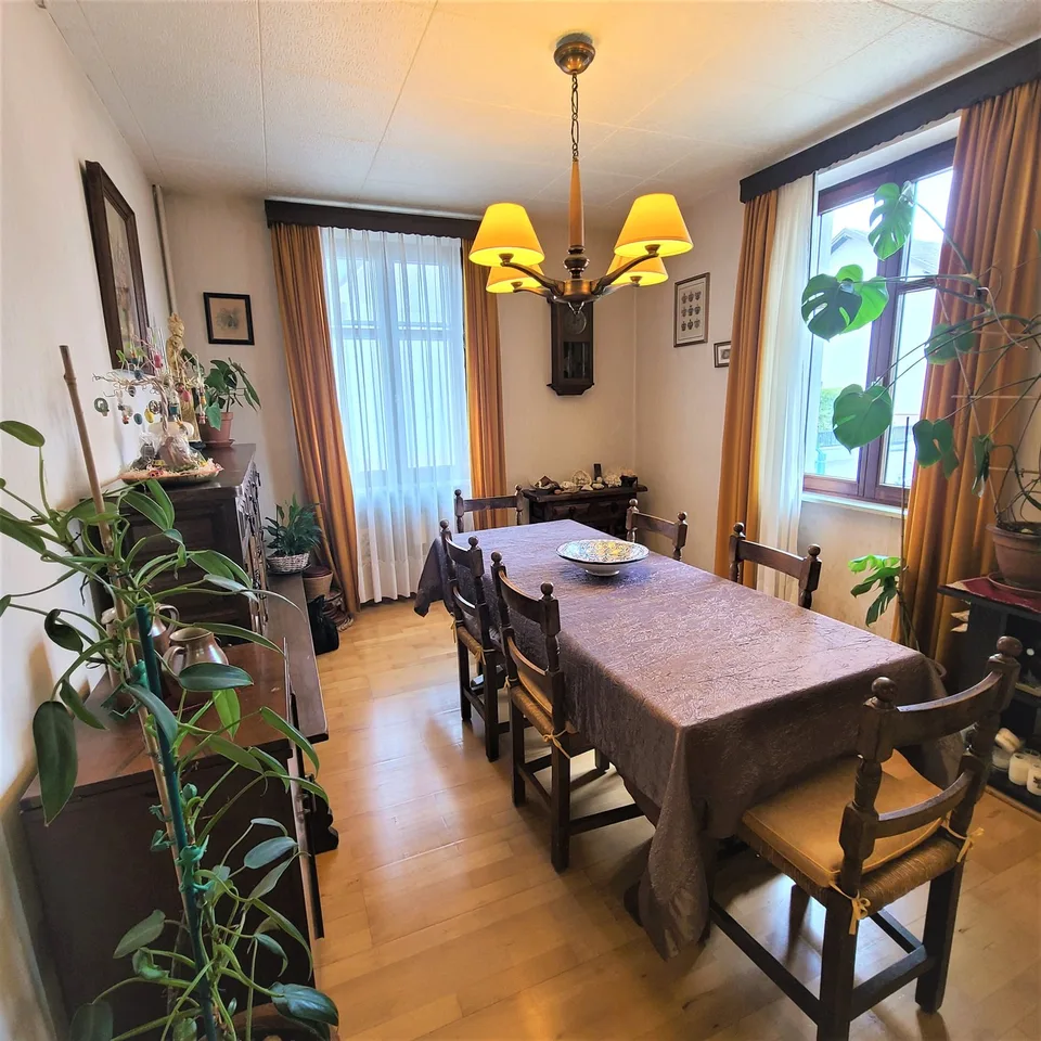 Ideal neighborhood, semi-detached house with 6 rooms and 108 m²