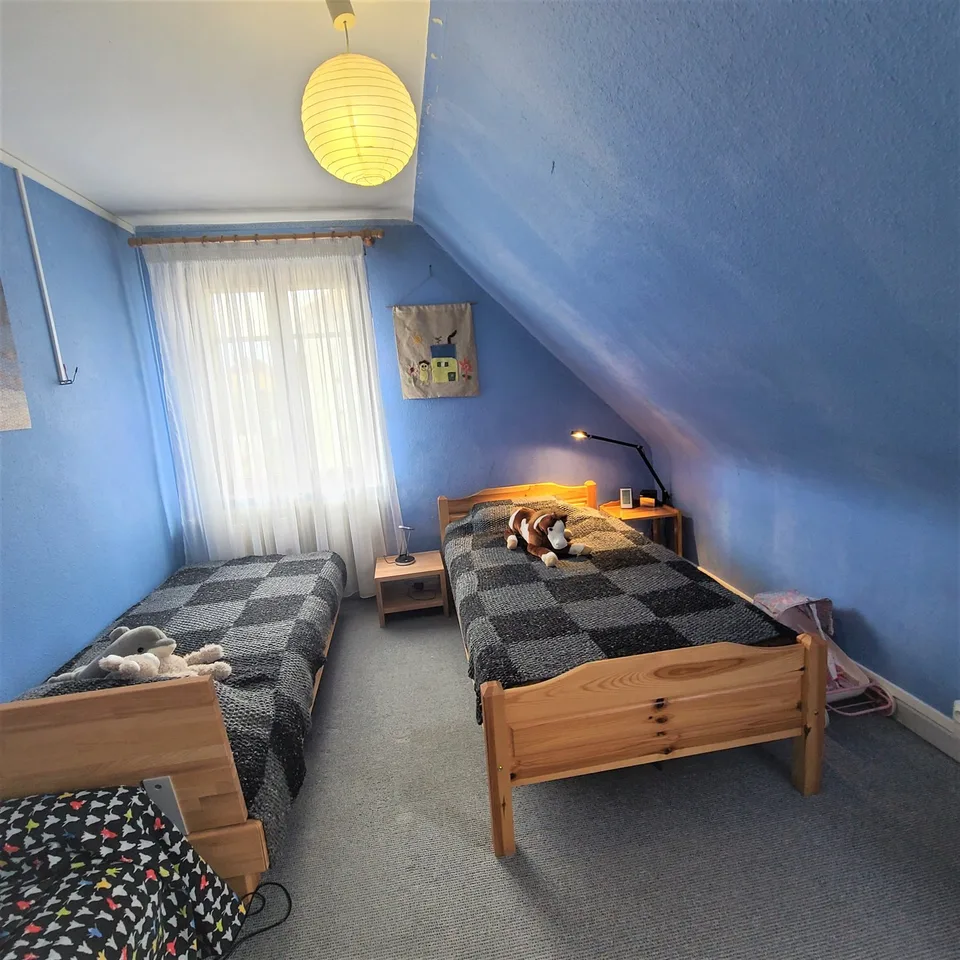 Ideal neighborhood, semi-detached house with 6 rooms and 108 m²
