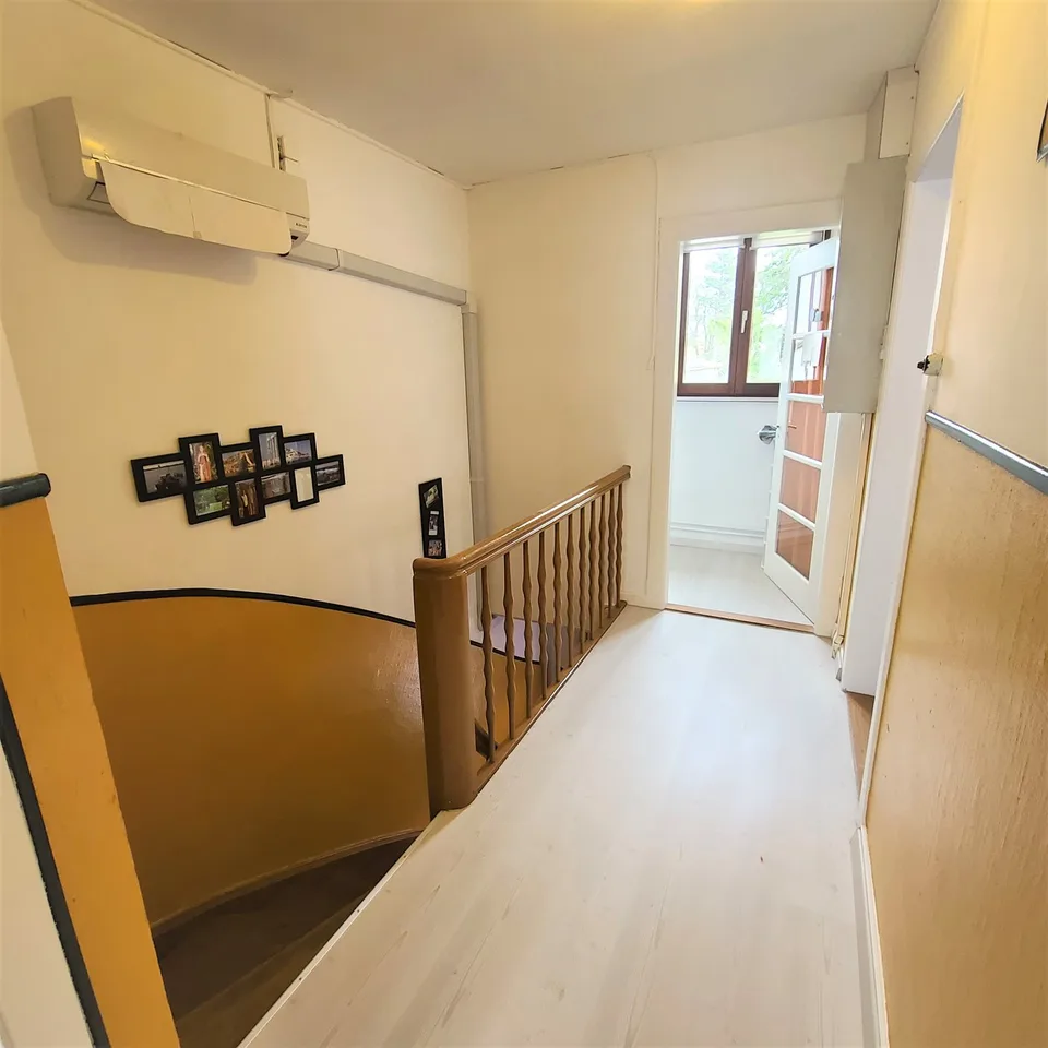 Ideal neighborhood, semi-detached house with 6 rooms and 108 m²