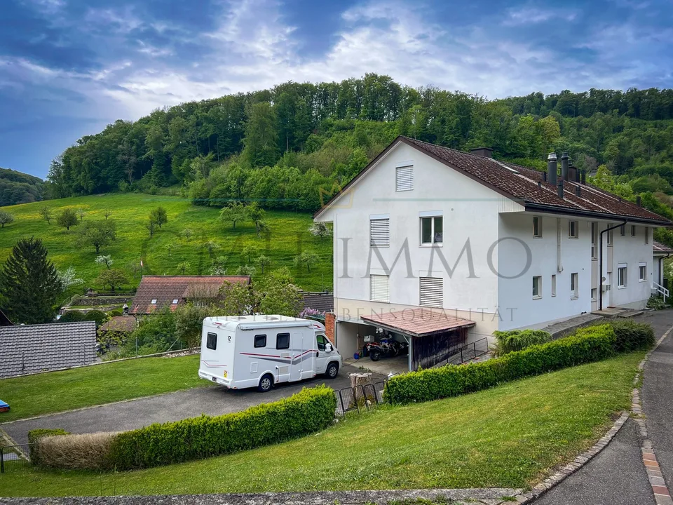 Apartment building with 4.93% return without rent adjustment