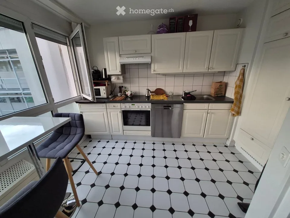 Bail à reprendre. Très bel et grand appartement de 5 pièces