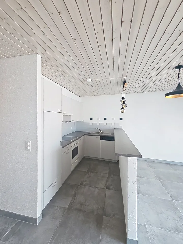 City center - Charming 3.5-room apartment on the top floor