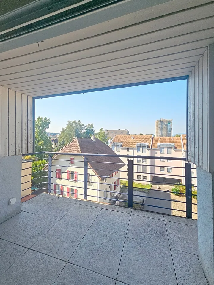 City center - Charming 3.5-room apartment on the top floor