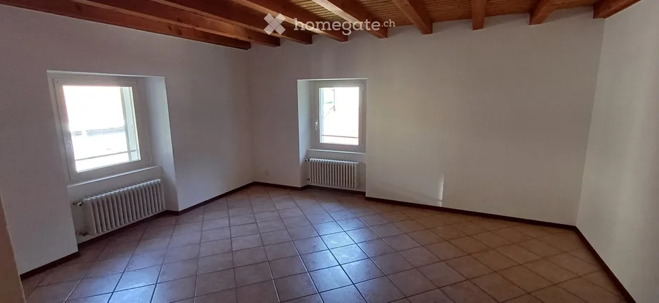 Appartement spacieux de 3,5 pièces à louer à Rodi